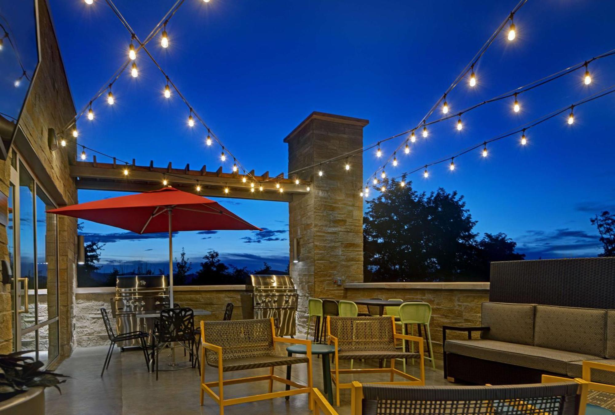Home2 By Hilton Asheville Airport Hotel